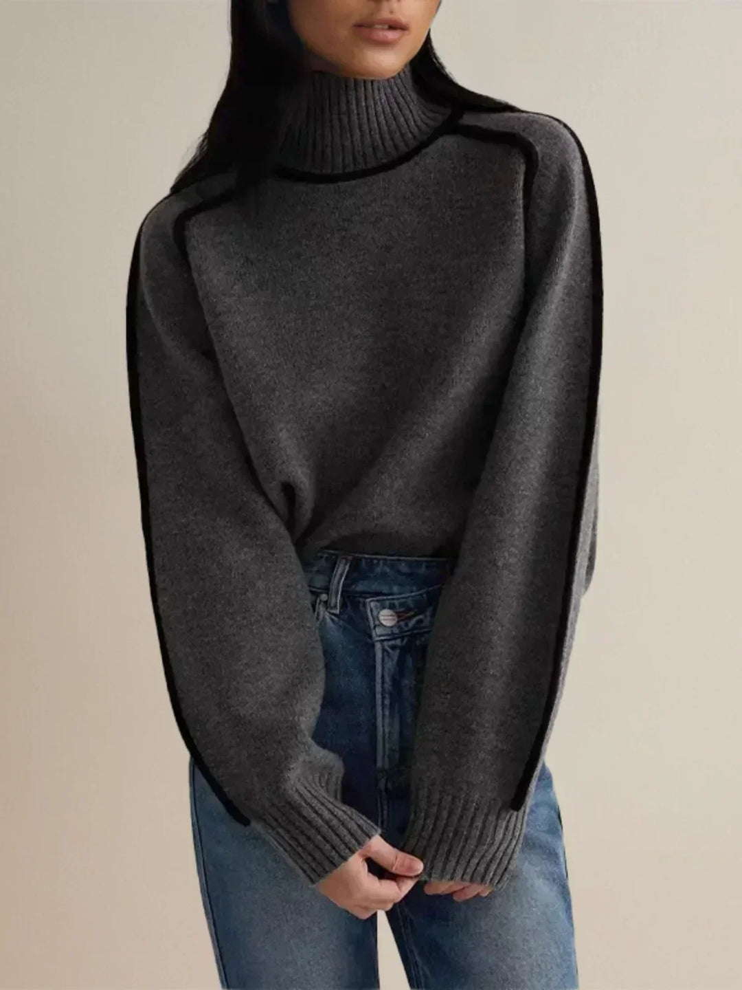 June | Donna | Elegant Turtleneck sweater